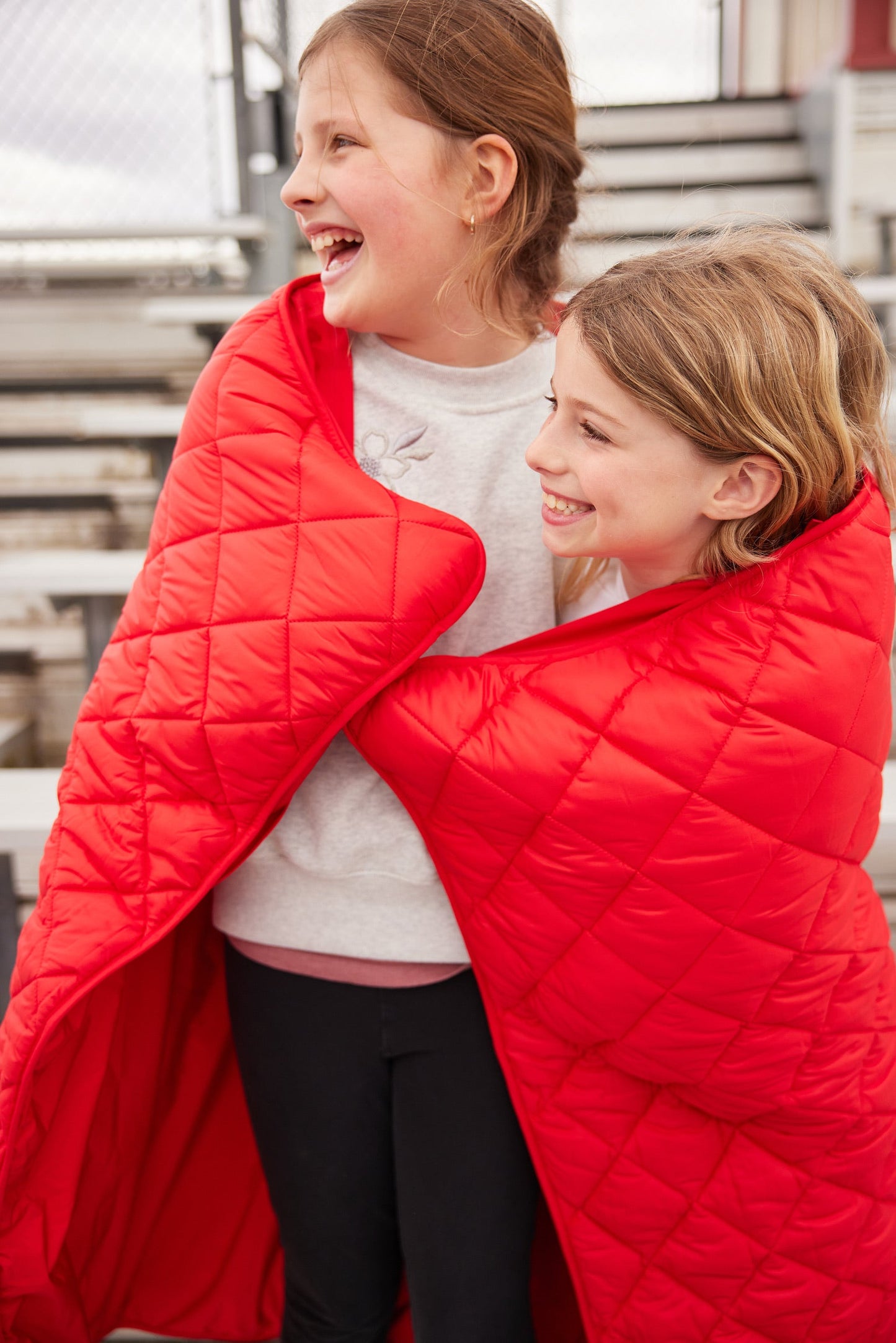 Waterproof Puffer Blanket with Pockets