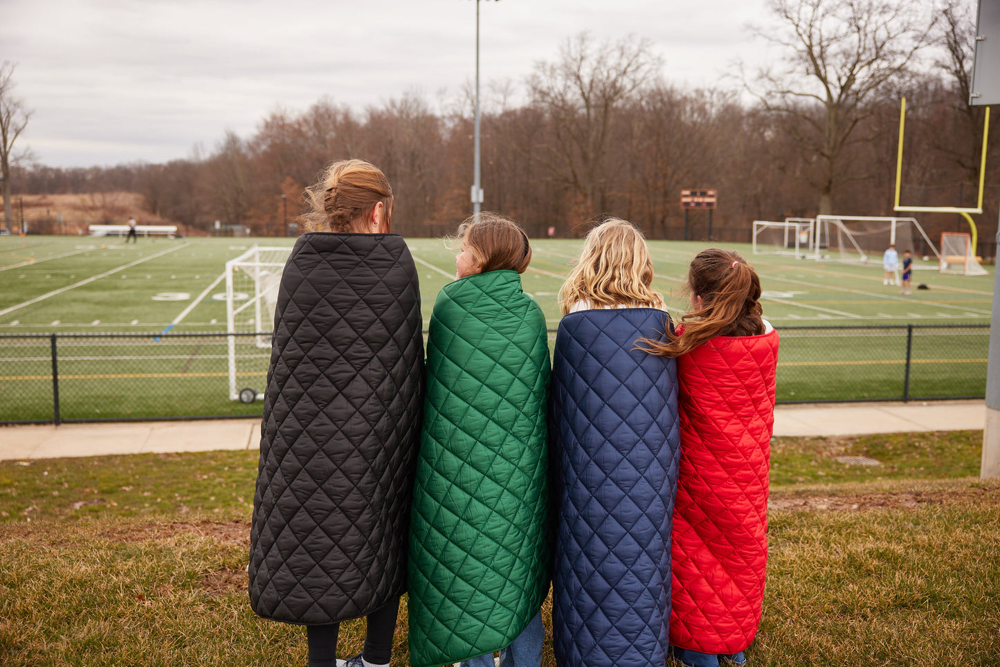 Waterproof Puffer Blanket with Pockets