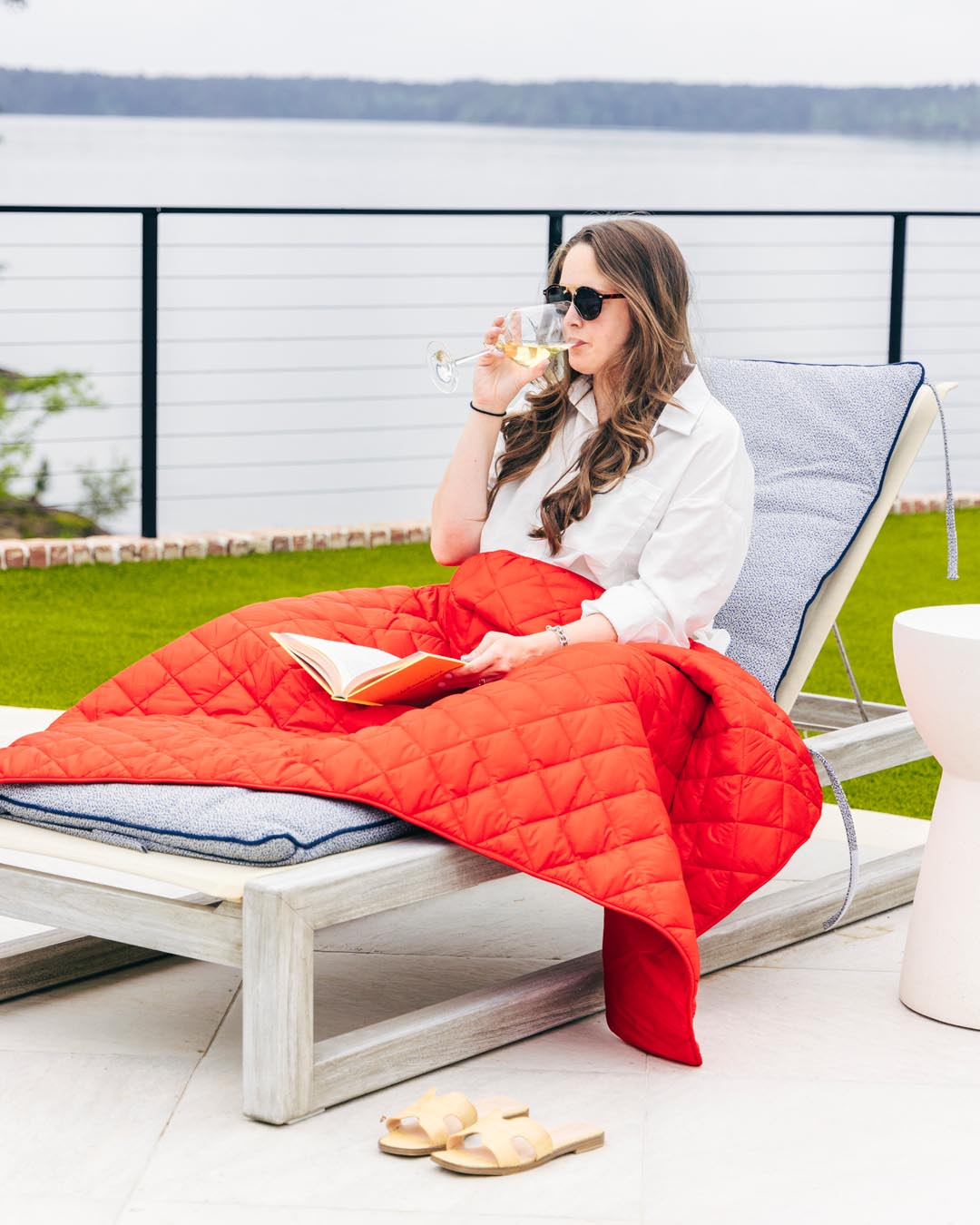 Waterproof Puffer Blanket with Pockets