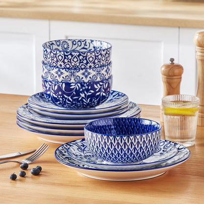 Chinese Blue and White Porcelain Plate Set
